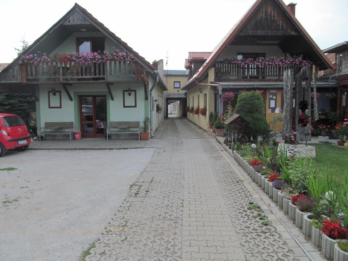 A+S Penzion Podzamok Spišské Podhradie Bagian luar foto