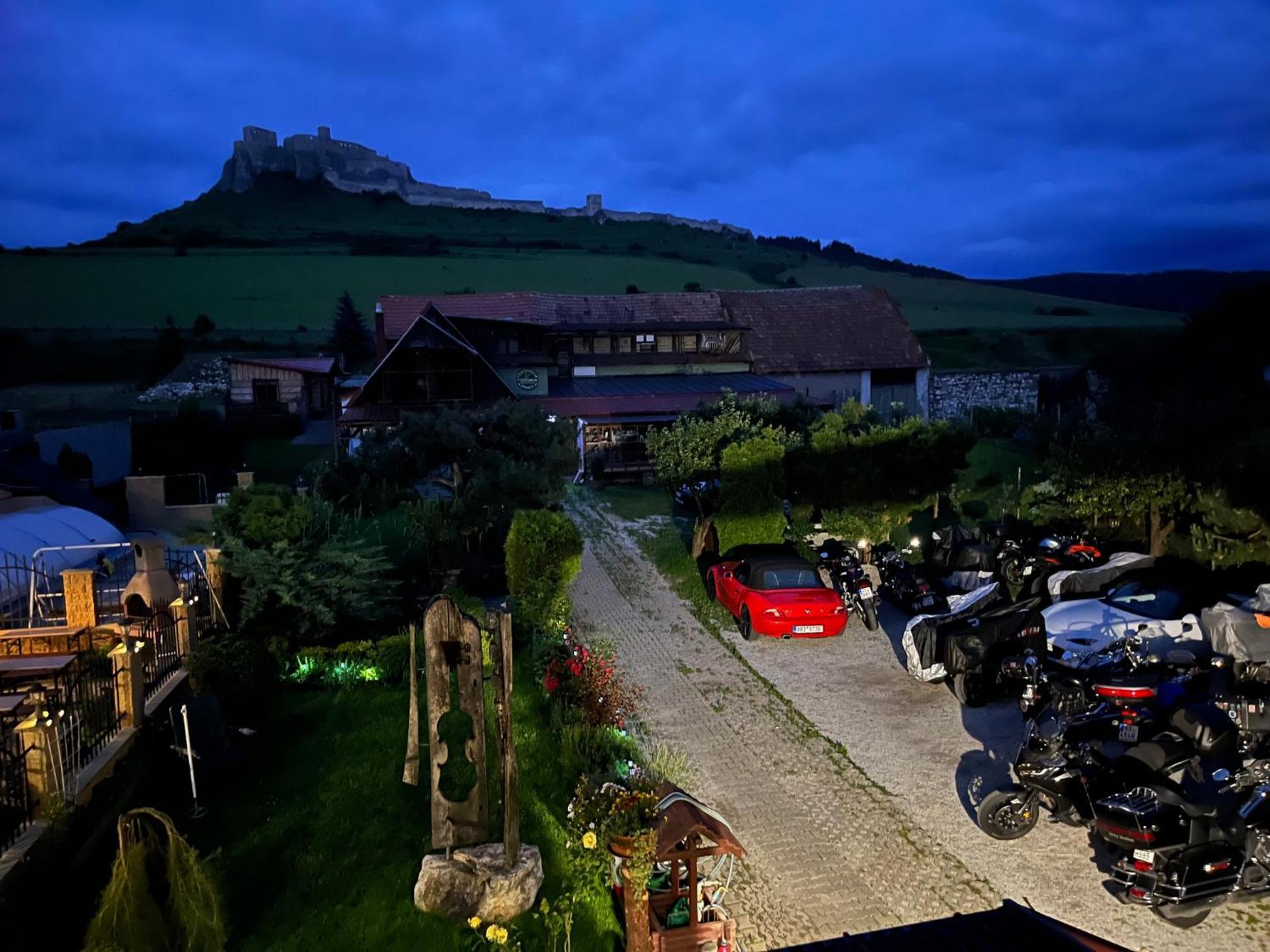 A+S Penzion Podzamok Spišské Podhradie Bagian luar foto